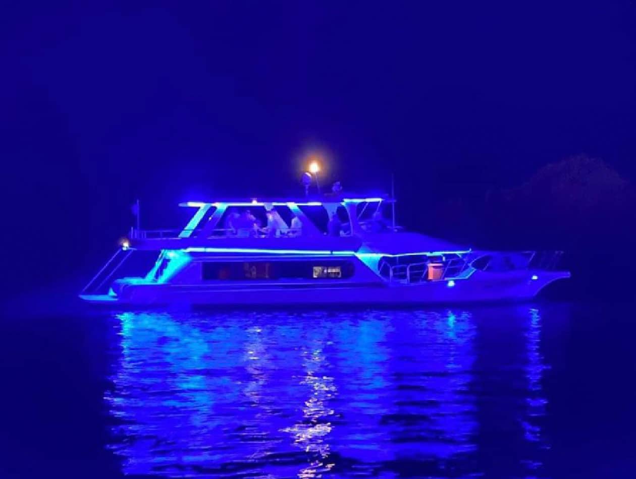 Blue Moon Yacht LLC Yacht Rental in Cabo 🇺🇸